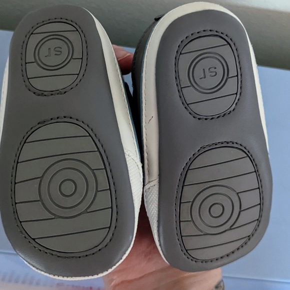 Stride Rite shoes for baby - Picture 3 of 4